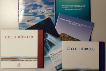Entrega gratuita de publicaciones en Ciclo Hídrico por Sant Jordi